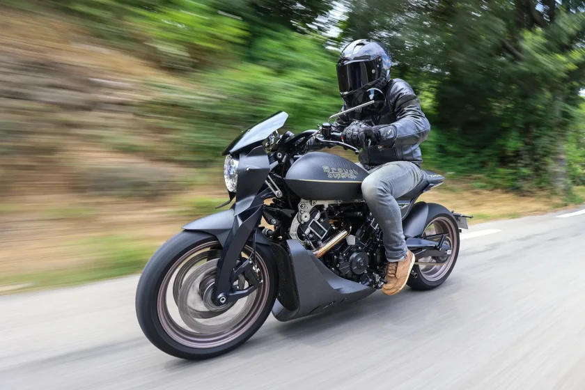 Brough Superior Lawrence Dagger (1)