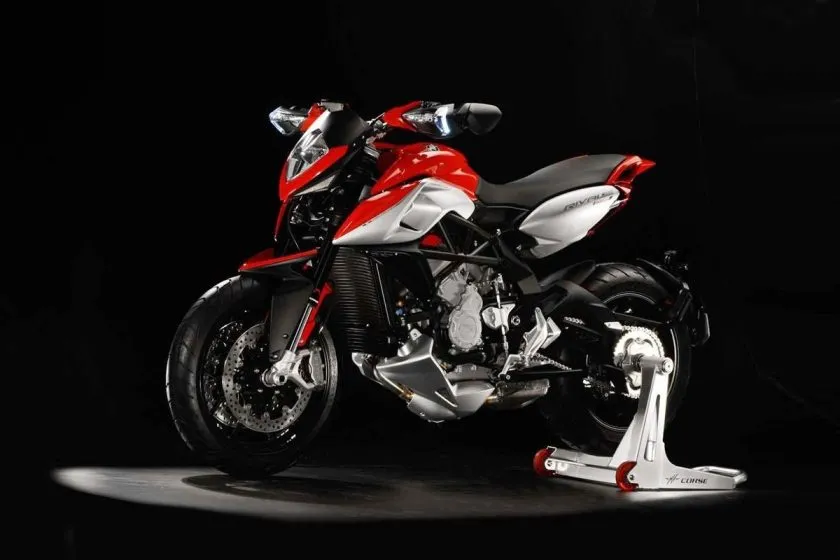 MV Agusta Riavel 800 (1)