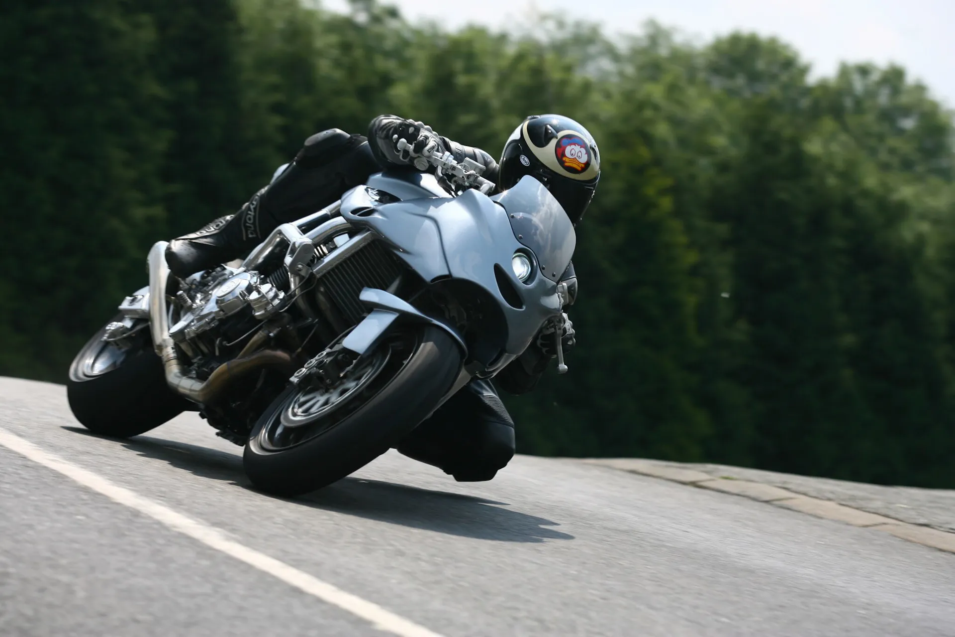 The ICON Sheene (1)