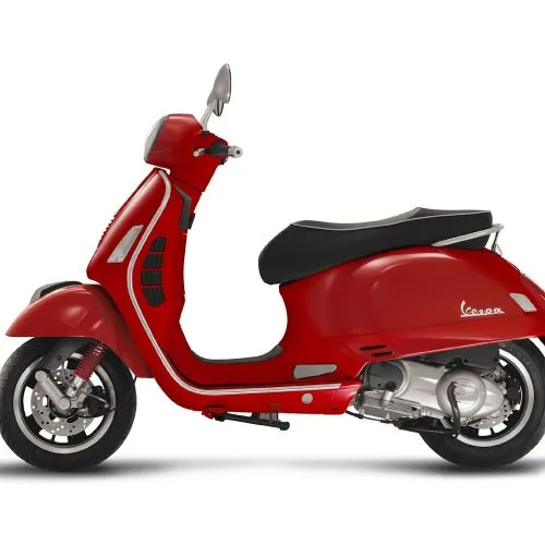 Vespa GTS 300 Super (1)