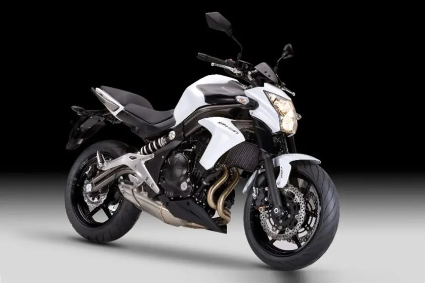 Kawasaki ER6 N 2012 (1)