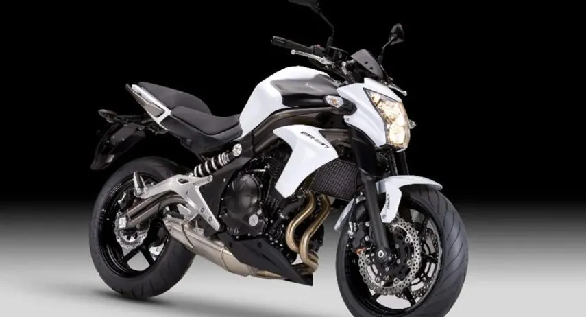 Kawasaki ER6 N 2012 (1)