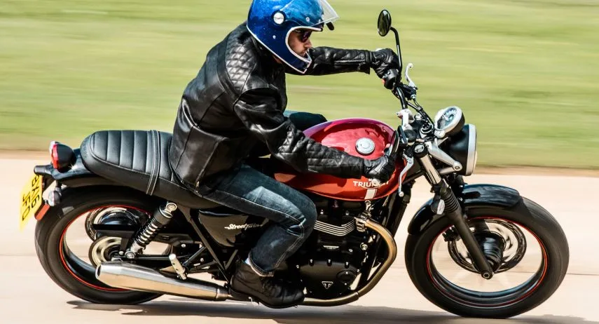 Triumph Street Twin (1)