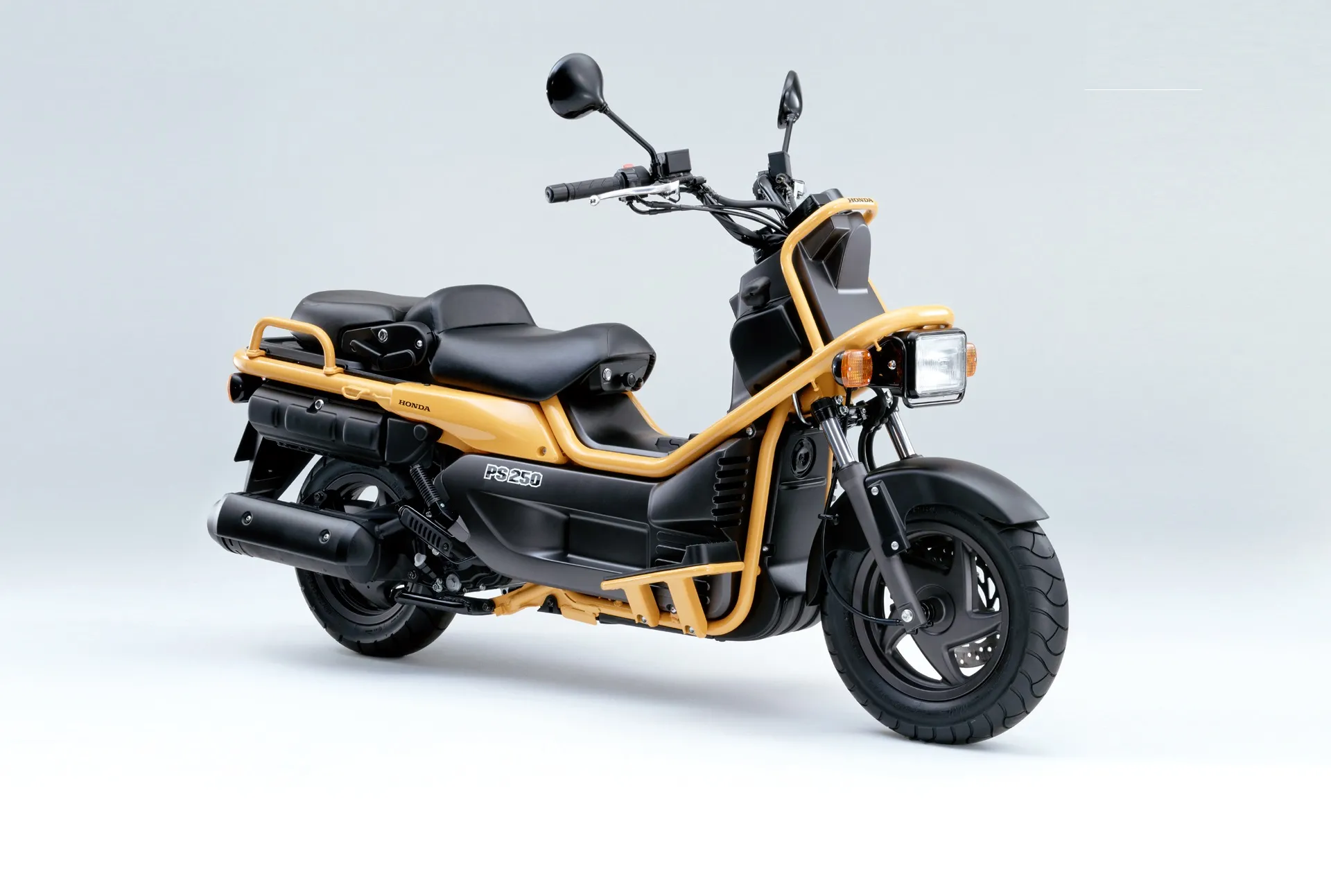 Moto del día: Honda PS250