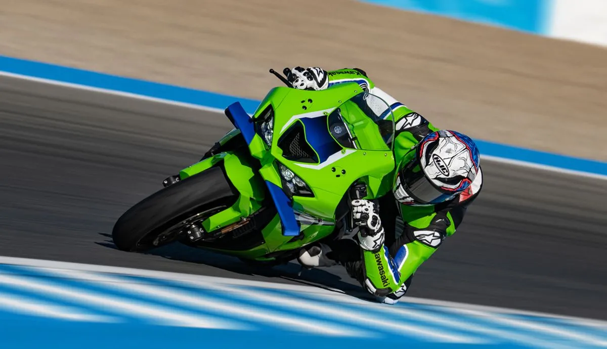 Kawasaki Ninja ZX-10R, renovarse para seguir haciendo historia