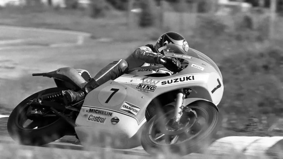 barry-sheene-con-la-suzuki-