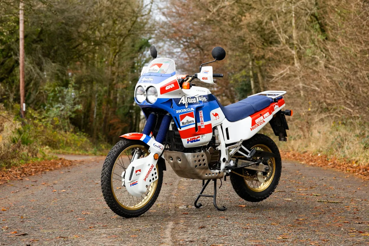 Moto del día: Honda XRV650 Africa Twin RD3