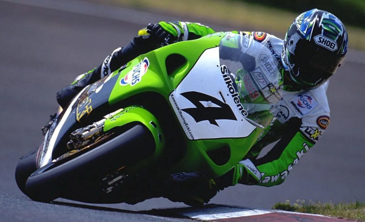 Moto del día: Kawasaki ZX-7RR (Superbikes)
