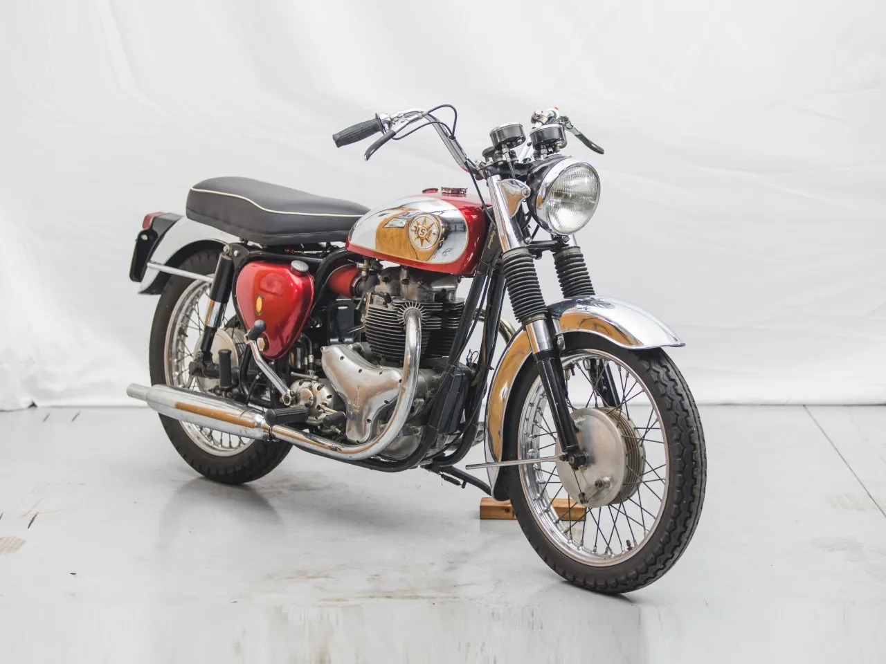 Moto del día: BSA A10 Super Rocket