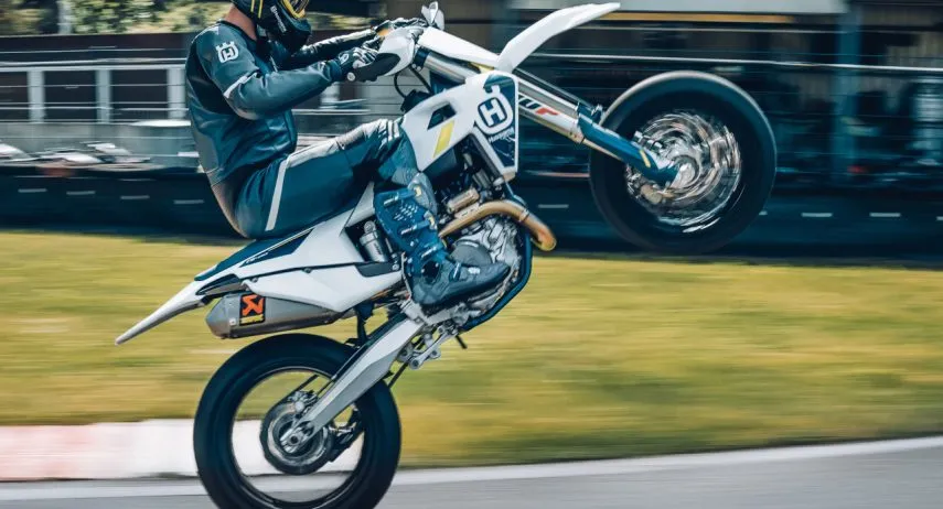 Husqvarna FS 450 Supermoto (1)
