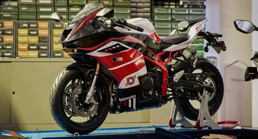 Bimota KB399 (1)