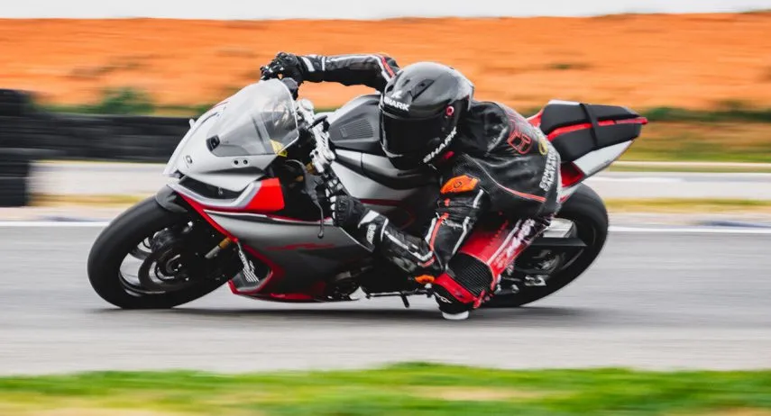 QJMotor SRK421RR (1)