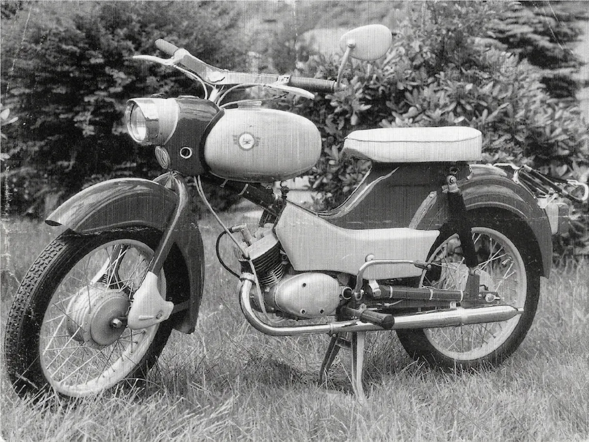 Moto del día: Simson Spatz SR4-1