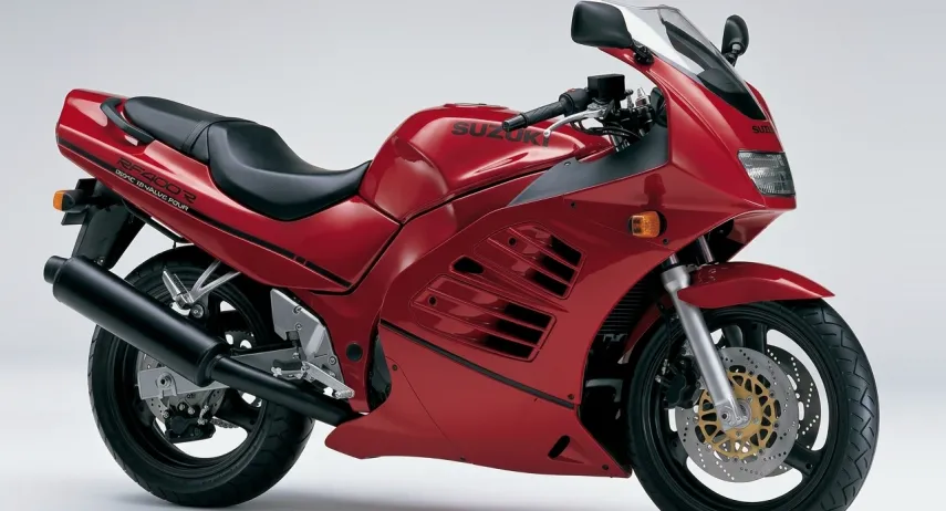 Suzuki RF400R (2)
