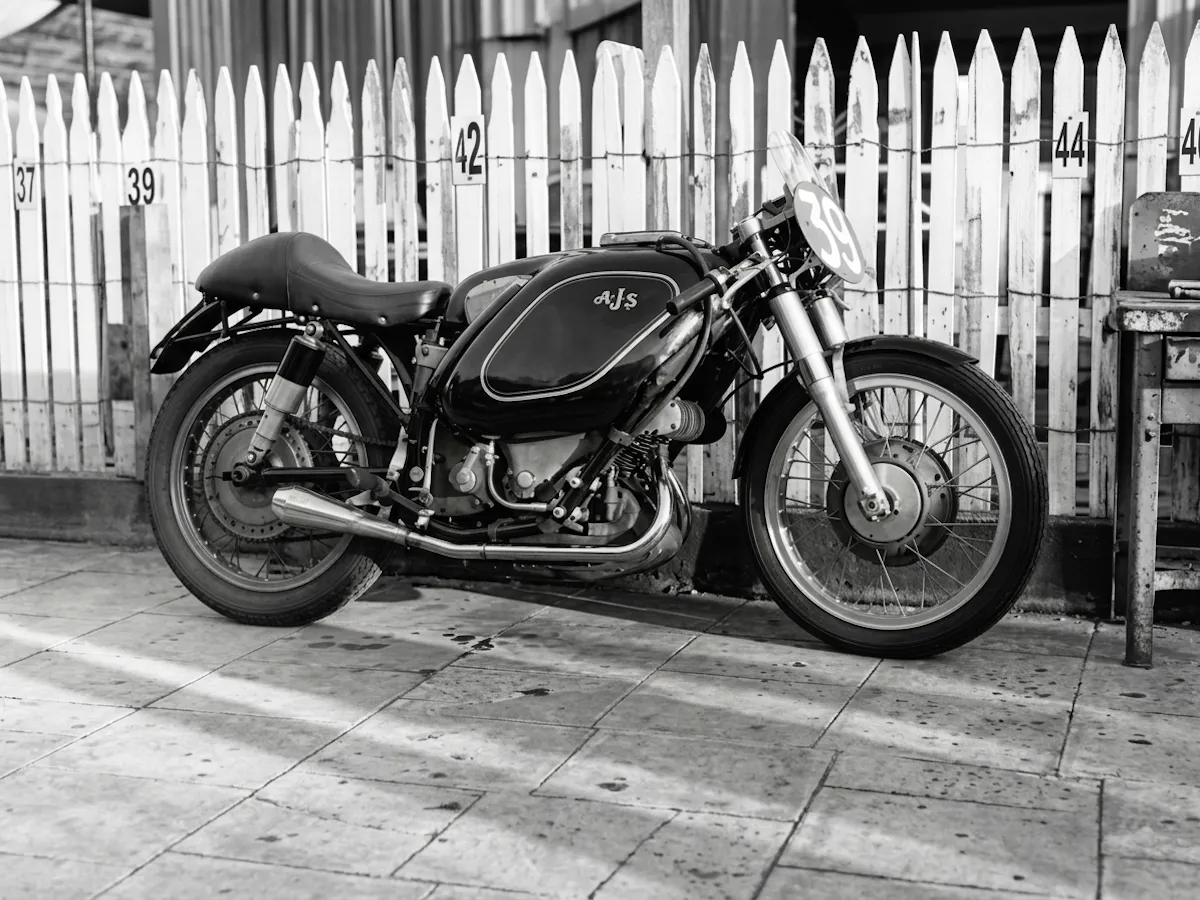 Moto del día: AJS E95 “Porcupine”