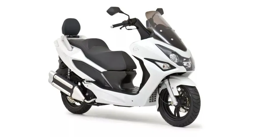 Daelim S3 125 (1)