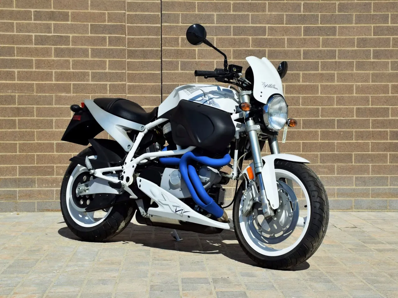 Moto del día: Buell X1W Lightning