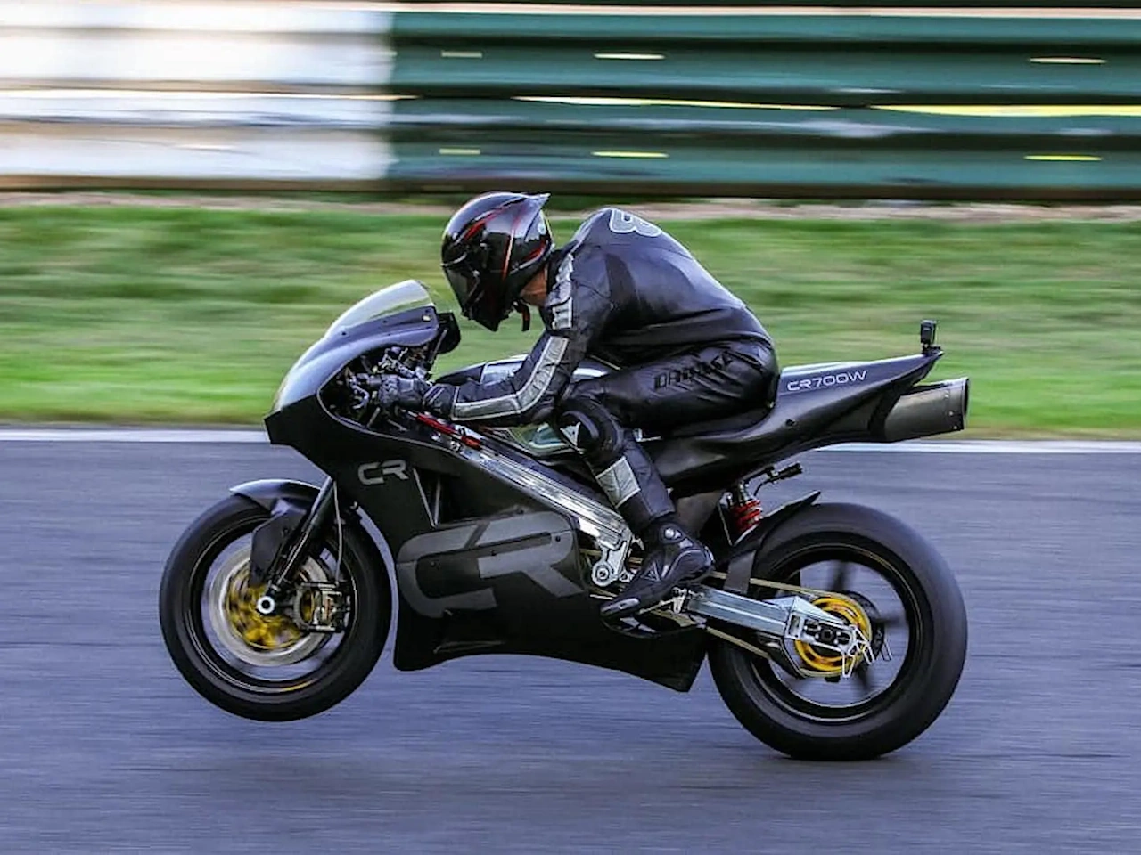Moto del día: Crighton CR 700W