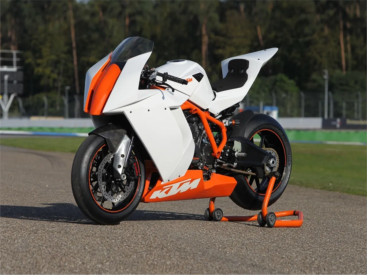 Moto del día: KTM RC8 R Track